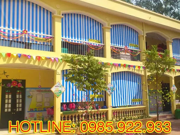 Mái bạt che ở trường học